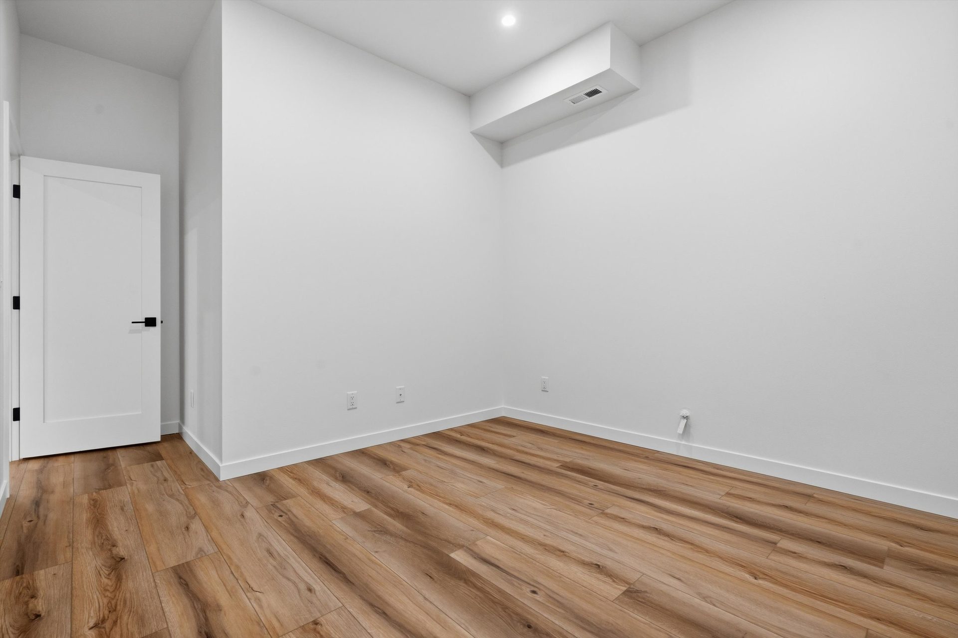 Lower-Level Bedroom